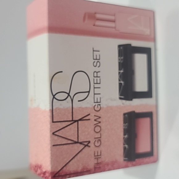 NIB ✅ NARS THE GLOW GETTER SET (Orgasm Blush, Lip Balm & Crystal Powder) ✨ NIB - Picture 10 of 12